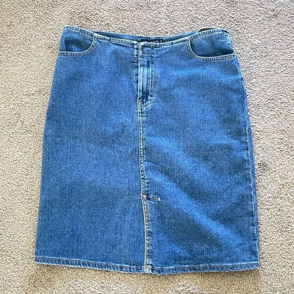 *VINTAGE* American Eagle Outfitters Denim Skirt Size 8 - Picture 1 of 5